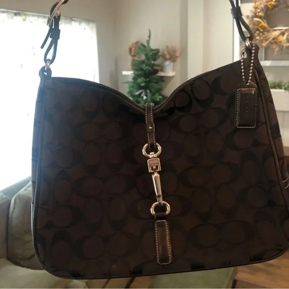 Coach | Bags | Coach Hamptons Clip Signature Slimcanvas Hobo Bag
